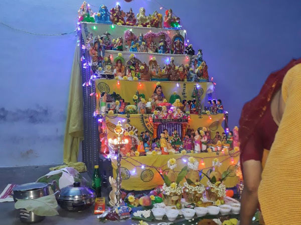 ஒன்பது நாட்கள் ஒன்பது அலங்காரம்