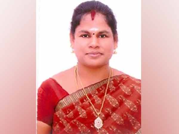 கமிஷன் கேட்டு சிக்கியவர்