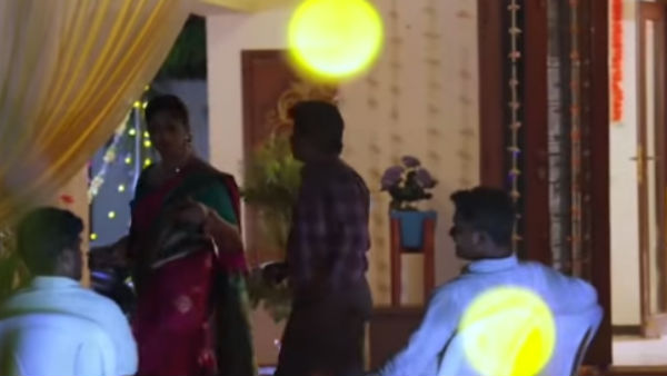 குஷ்பூ எளிமையாக 