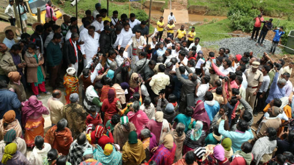 குவியும் உதவிகள் 