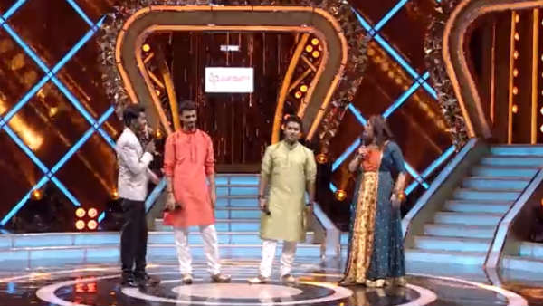  மூக்குத்தி முருகன் 