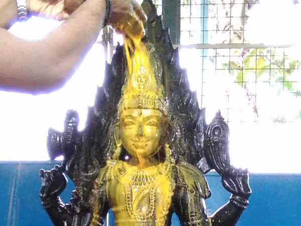 வெண்கடுகும் பைரவரும்