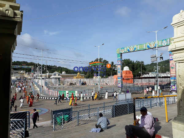 ஏழுமலையான் தரிசனம்