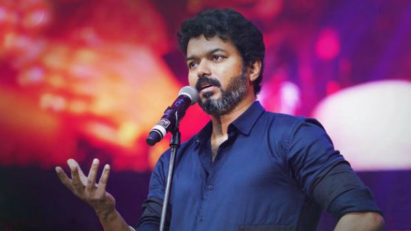 பிகில் விழாவில் விஜய் பிகில் விழாவில் விஜய்