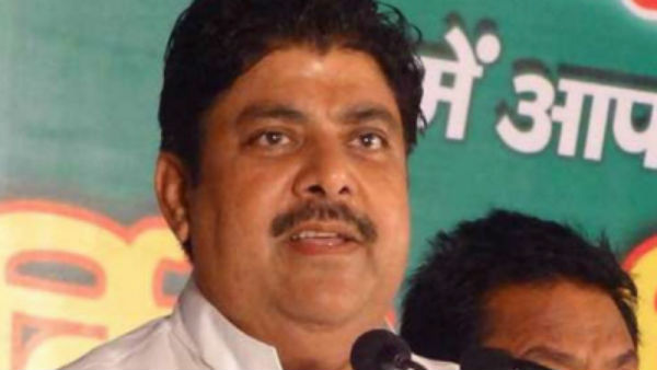 பரோலில் விடுதலை 