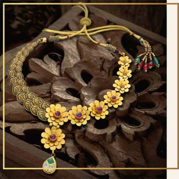 Kalyan Jewellers offers mega Deepavali discounts and giveaways