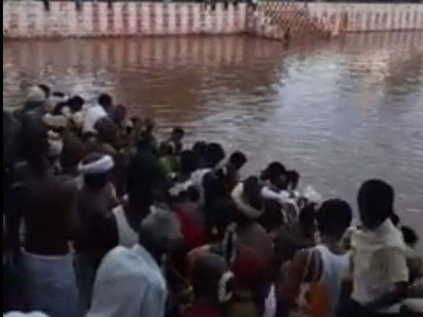 ஆயிரக்கணக்கான பக்தர்கள் ஆயிரக்கணக்கான பக்தர்கள்