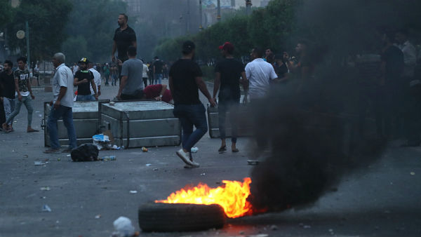 சாலைகளில் தடுப்புகள் 