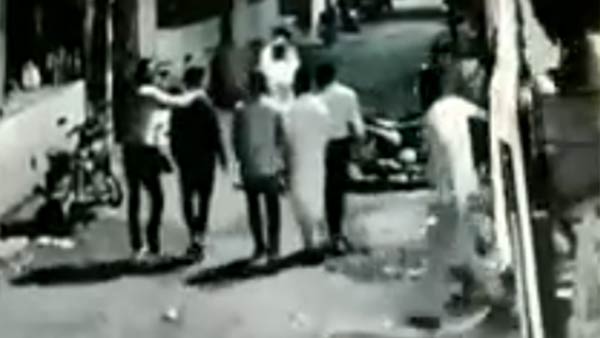 கொலையாளிகளுடன் தொடர்பு? 