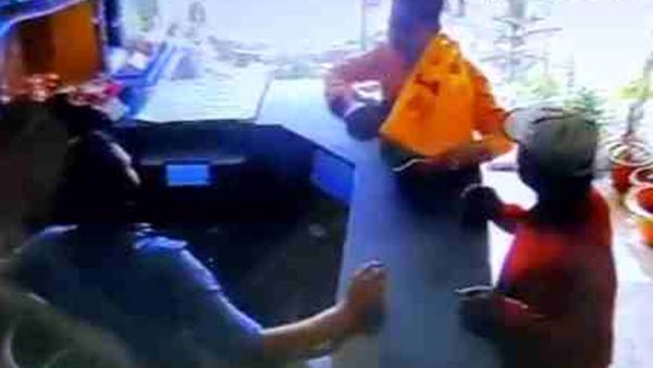 உள்ளூர் பிரமுகருக்கு தொடர்பு? 