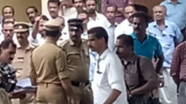 ஒரே கல்லறையில் நல்லடக்கம் 