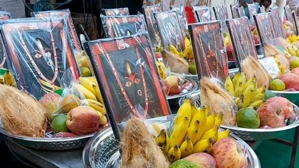 Devotees throng kulasai dasara festival