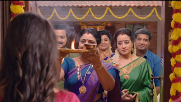 சீரியல் நாயகி 