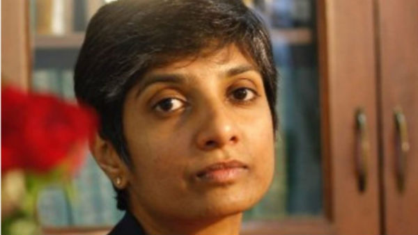 உலகம் முழுக்க உலகம் முழுக்க