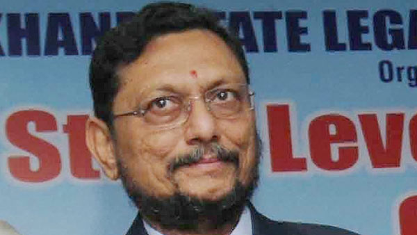 மூத்த வழக்கறிஞர் 