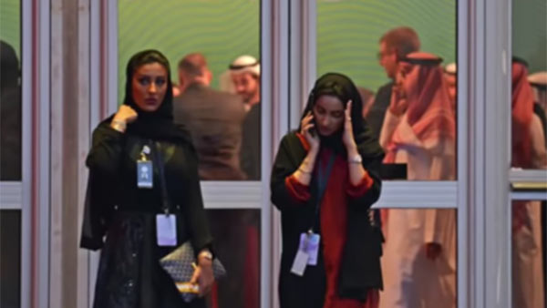 Saudi Arabia allows foreign men and women to share hotel rooms Saudi Arabia allows foreign men and women to share hotel rooms