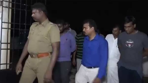 படுகாயத்துடன் ராகவி 