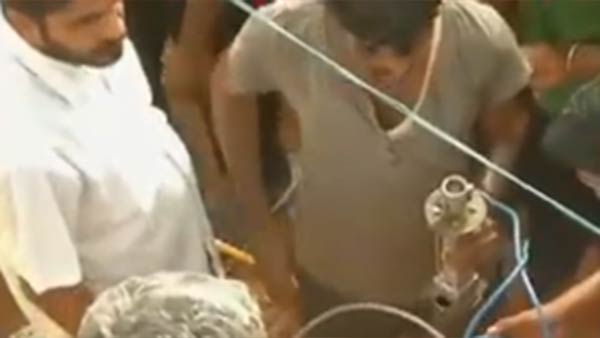 Sujith: 2 years old child slippped and fell manapparai 