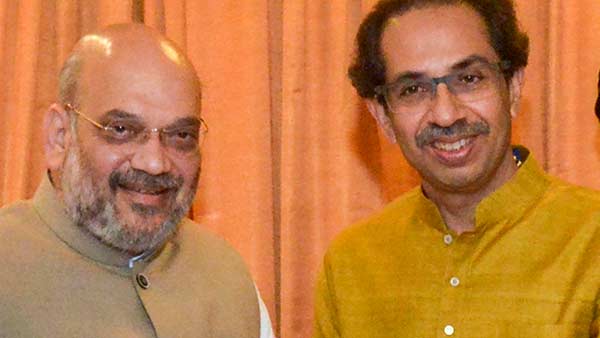 உத்தவ் தாக்கரே 