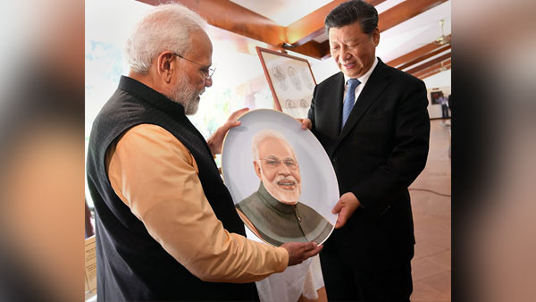PM Modi, Xi Jinping on kovalam artefacts and handloom