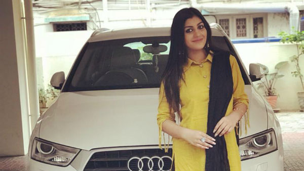 சொகுசு கார் மோதியது 