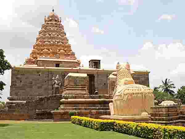 ஒரே கல்லில் செதுக்கப்பட்ட நந்தி