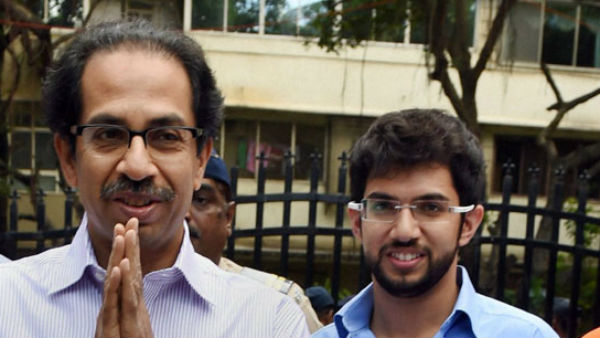 ஆட்சி அமைகிறது ஆட்சி அமைகிறது