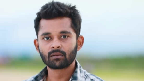 கண்ணம்மாவா அஞ்சலியா 