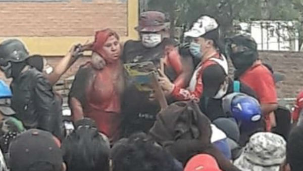 ராஜினாமா செய்ய வலியுறுத்தல் 