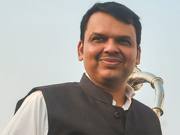 முதல்வர் தேவேந்திர பட்னாவிஸ்