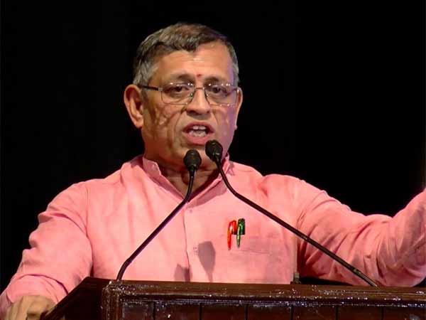 குருமூர்த்தி அழைப்பு 