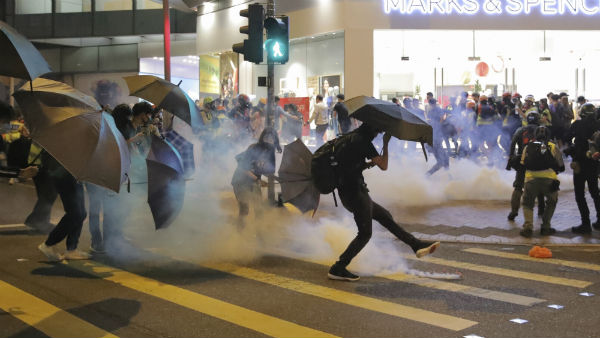 தொடரும் மக்கள் போராட்டம் 