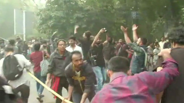  திருடிவிட்டார் 