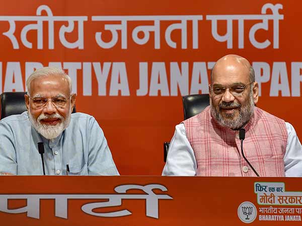 மாநில கட்சிகள் முதுகில்.. 