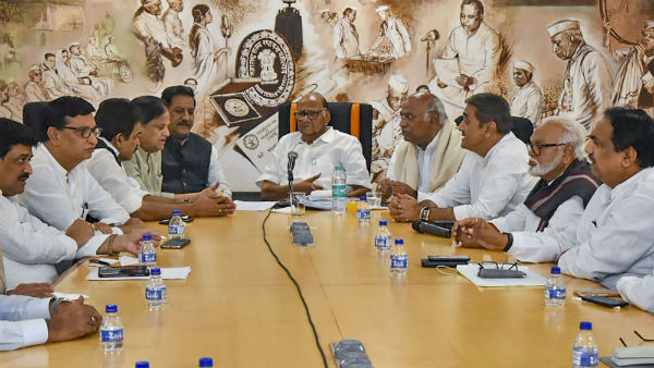 என்சிபியில் எம்எல்ஏக்கள் என்சிபியில் எம்எல்ஏக்கள்