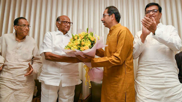 முதல்வராகும் உத்தவ் தாக்கரே 