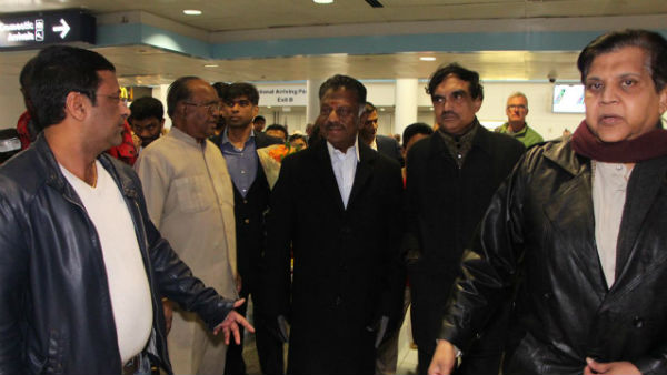 Gold Tamil Son Award to Deputy Chief Minister OPS in the United States 