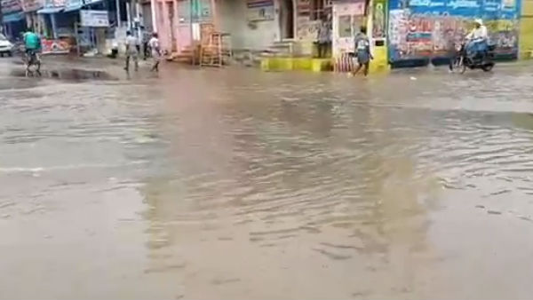 Heavy rain lashes in Sankarankoil, Thenkasi District 