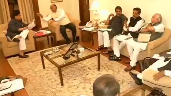 Sonia Gandhi gives nod to alliance with Shiv Sena for new govt formation in Maharashtra Sonia Gandhi gives nod to alliance with Shiv Sena for new govt formation in Maharashtra