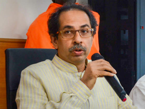 வியாபாரிகளா? 