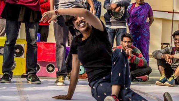 விளையாட விடுங்கள் 