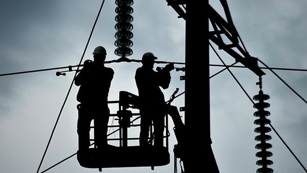 உயர்மின்னழுத்தம் 