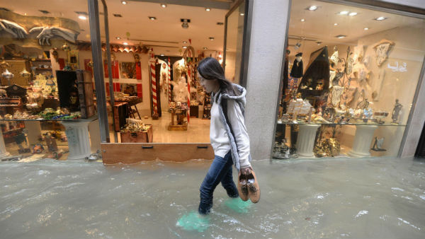 வெள்ளத்தில் மூழ்கிய வெனிஸ் 