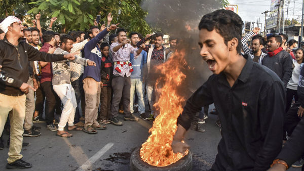 என்ன காரணம் 