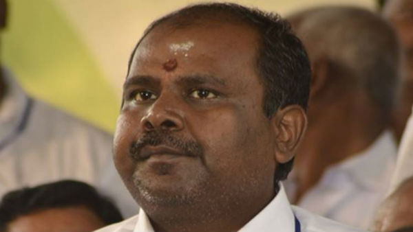 முகாம்களில் 