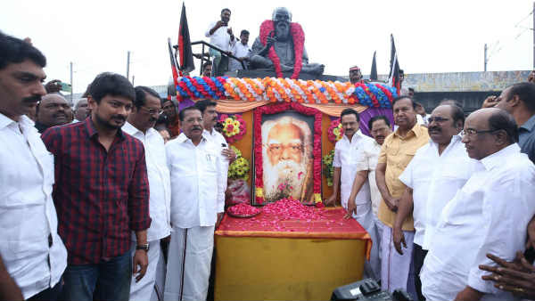 மண்புழுவாய் பதுங்குமா 