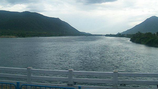 நீர் வெளியேற்றம் 