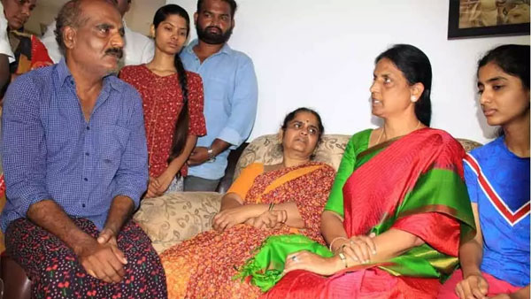 பெண்ணின் உடல் பெண்ணின் உடல்