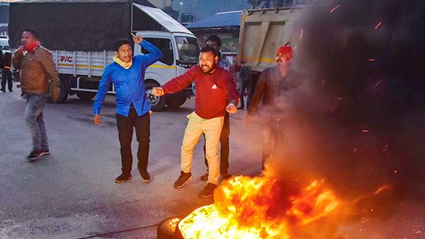 நலனுக்கு எதிரானது நலனுக்கு எதிரானது