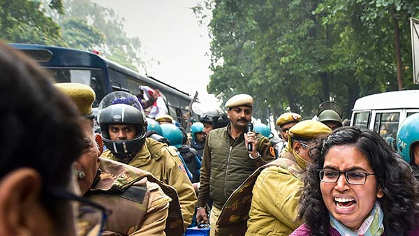 மெட்ரோ நிலையங்கள் 